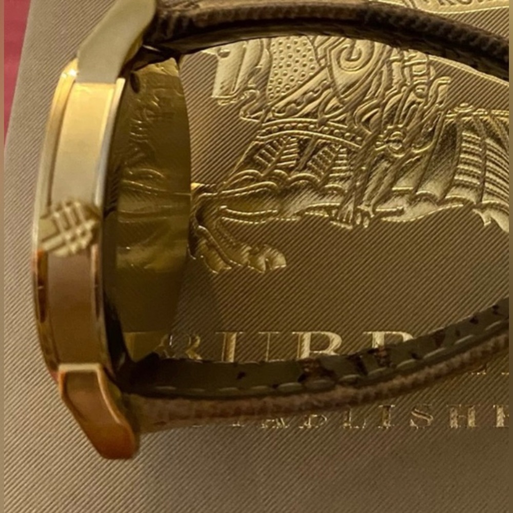 House Check Burberry City Watch - Picture 7 of 8